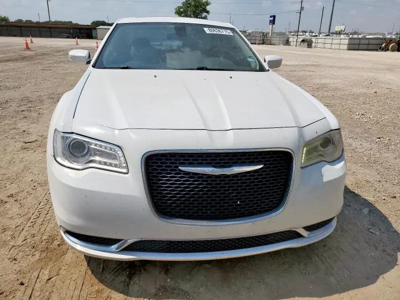 2016 CHRYSLER 300 LIMITED  