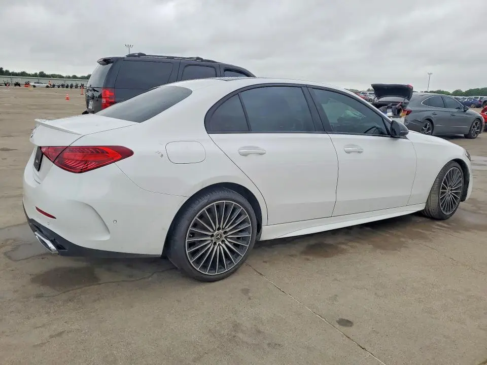 2024 MERCEDES-BENZ C 300  