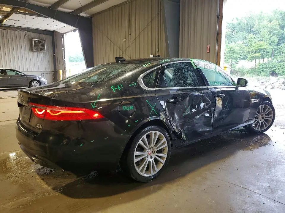 2020 JAGUAR XF PREMIUM  