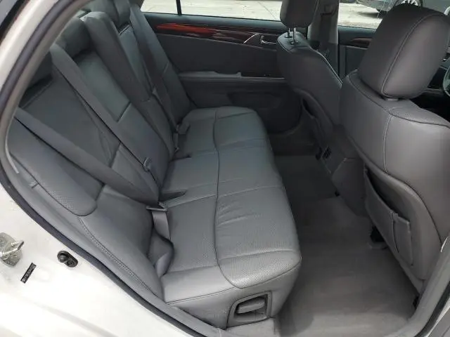 2010 TOYOTA AVALON XL  