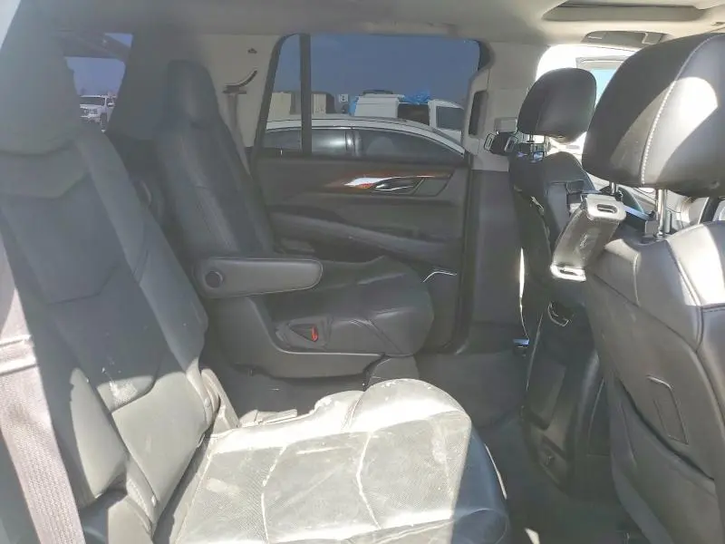 2016 CADILLAC ESCALADE LUXURY  