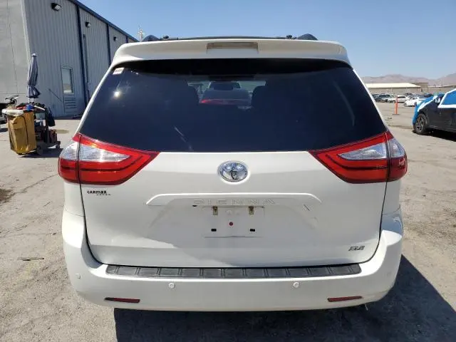 2016 TOYOTA SIENNA XLE  