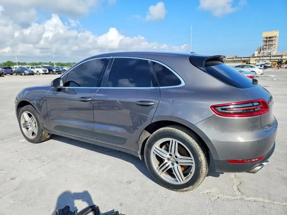 2016 PORSCHE MACAN S  