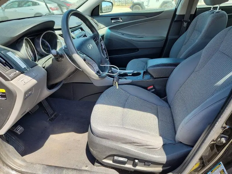 2012 HYUNDAI SONATA GLS  