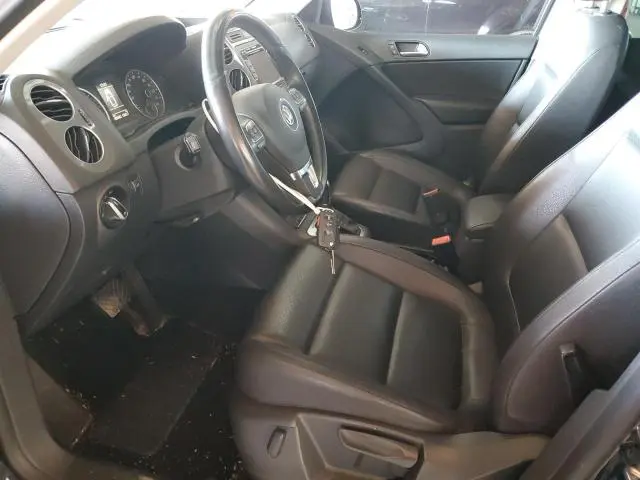 2012 VOLKSWAGEN TIGUAN S  