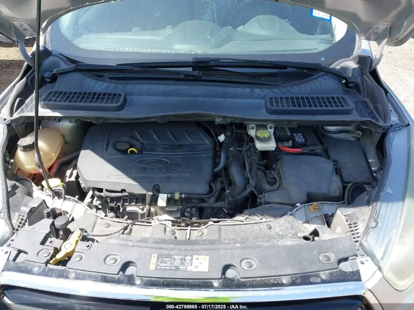 2017 FORD ESCAPE SE
