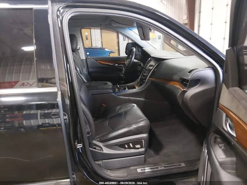 2017 CADILLAC ESCALADE PREMIUM LUXURY