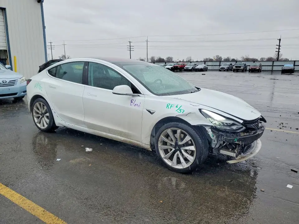 2018 TESLA MODEL 3   