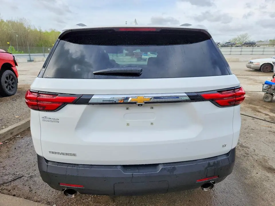 2023 CHEVROLET TRAVERSE LT  
