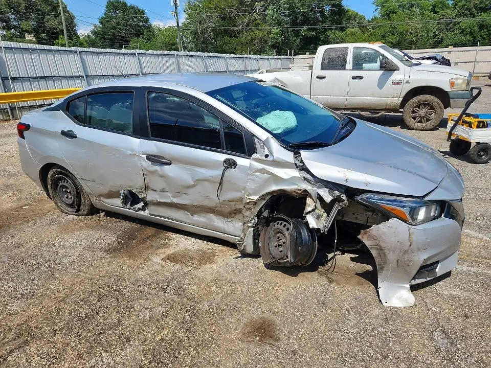 2021 NISSAN VERSA S  