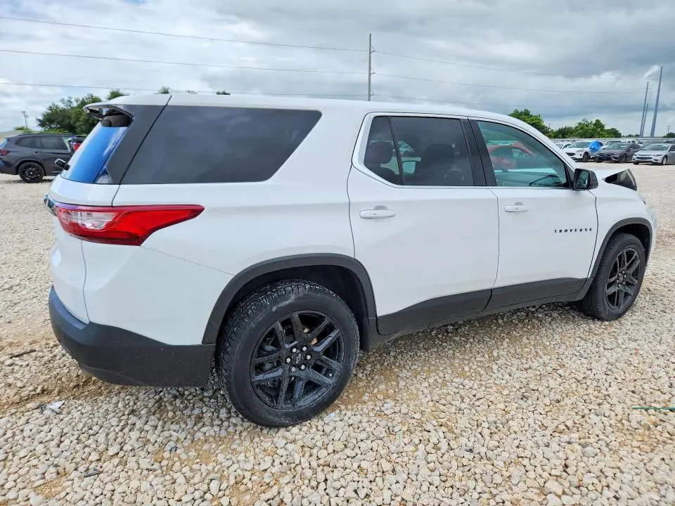 2021 CHEVROLET TRAVERSE LS  
