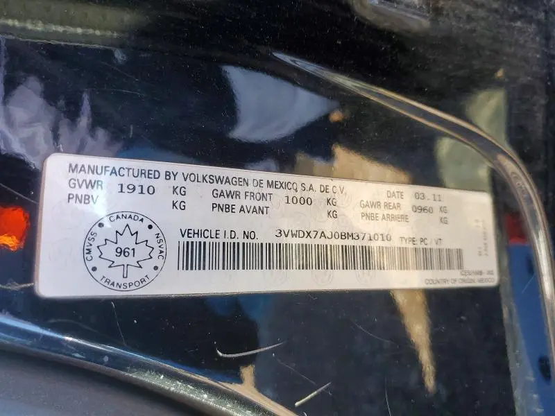 2011 VOLKSWAGEN JETTA SE  