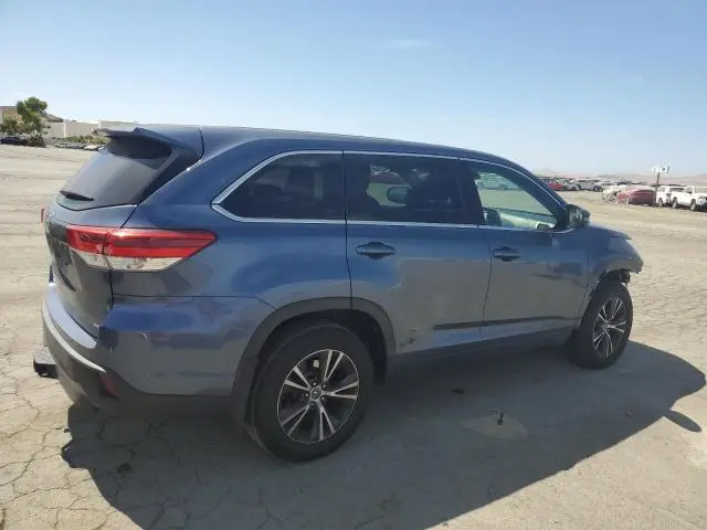 2019 TOYOTA HIGHLANDER LE  