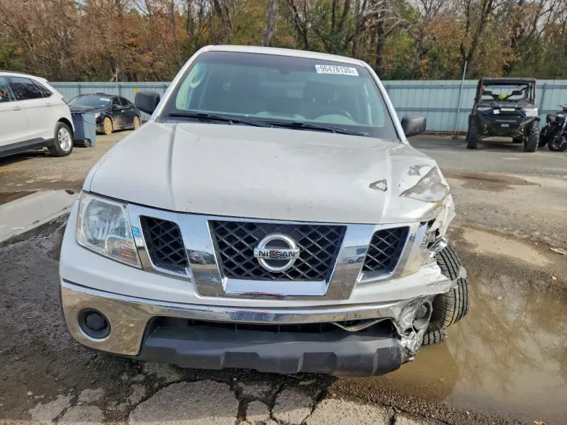 2011 NISSAN FRONTIER S  