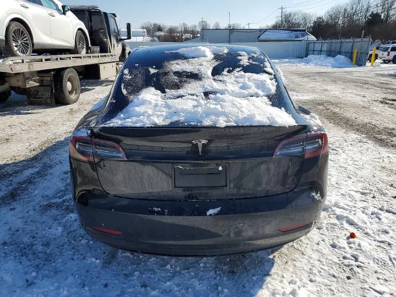 2018 TESLA MODEL 3   