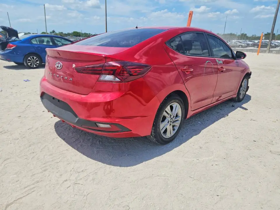 2020 HYUNDAI ELANTRA SEL  