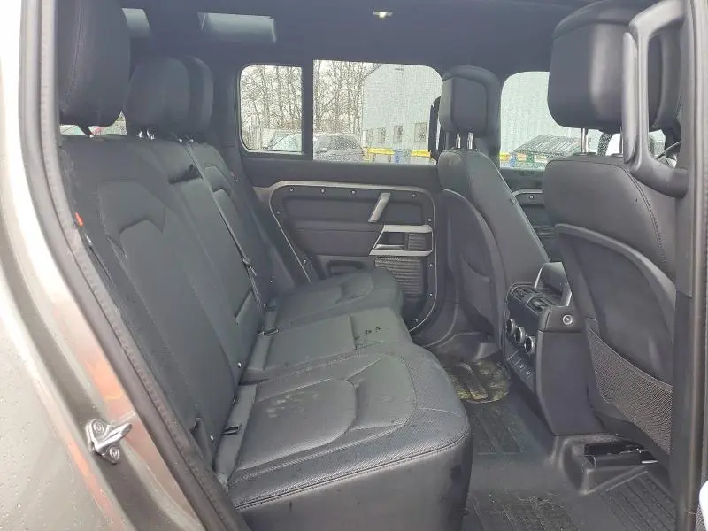 2024 LAND ROVER DEFENDER 110 X-DYNAMIC SE  