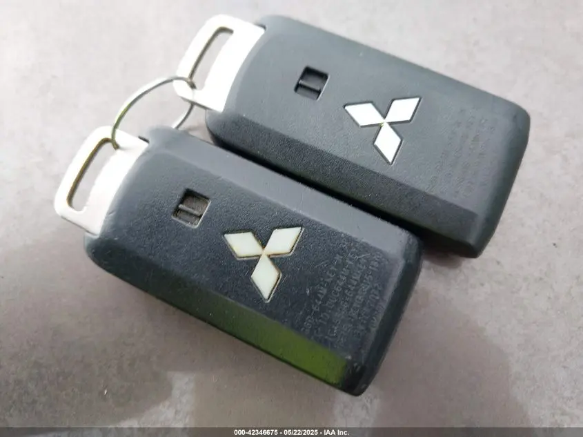 2016 MITSUBISHI OUTLANDER SE