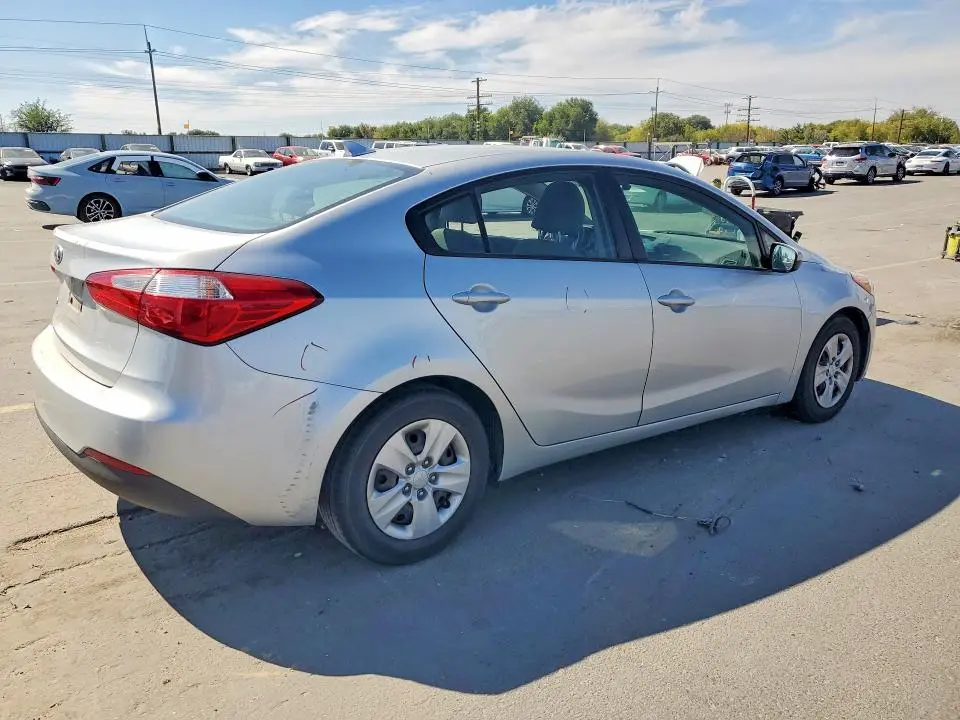 2016 KIA FORTE LX  