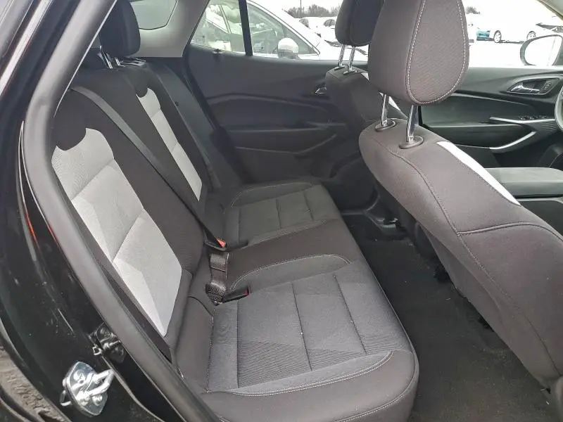 2025 CHEVROLET TRAX LS  