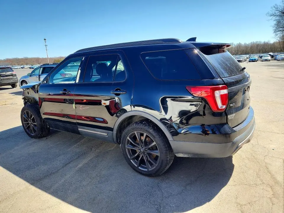 2017 FORD EXPLORER XLT  