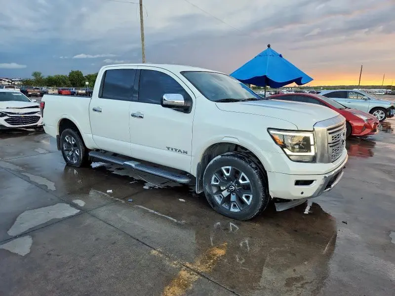 2023 NISSAN TITAN SV  