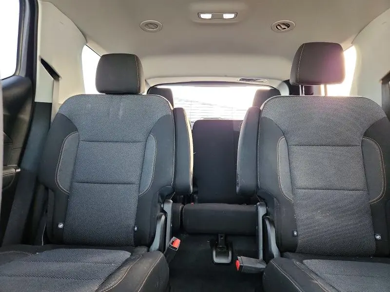 2021 CHEVROLET TRAVERSE LT  