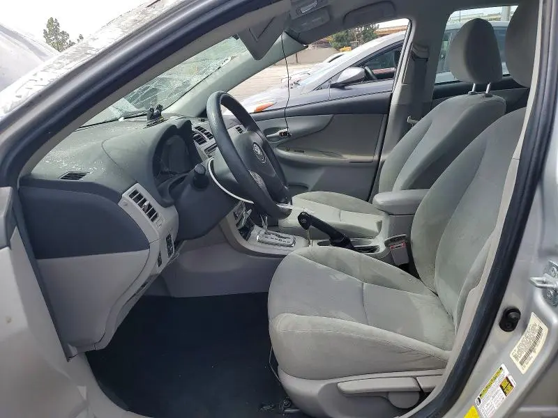 2013 TOYOTA COROLLA LE  