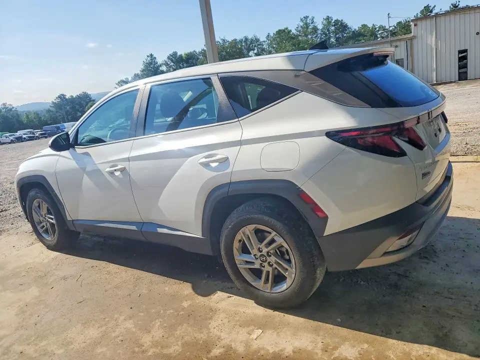 2025 HYUNDAI TUCSON SE  