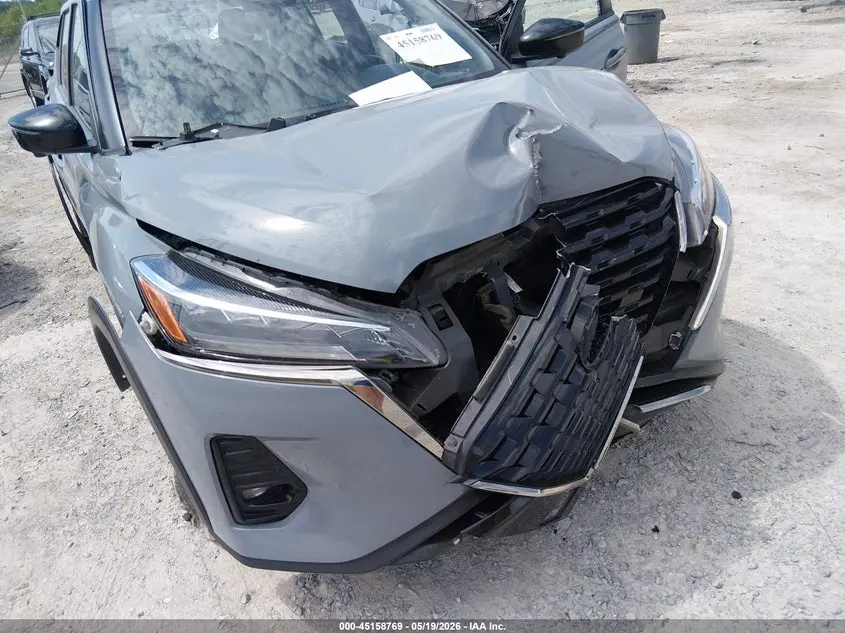 2022 NISSAN KICKS SR XTRONIC CVT