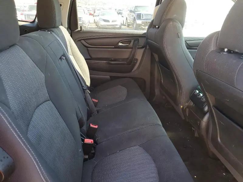 2014 CHEVROLET TRAVERSE LT  