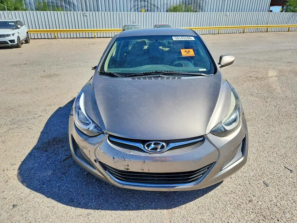 2016 HYUNDAI ELANTRA SE  