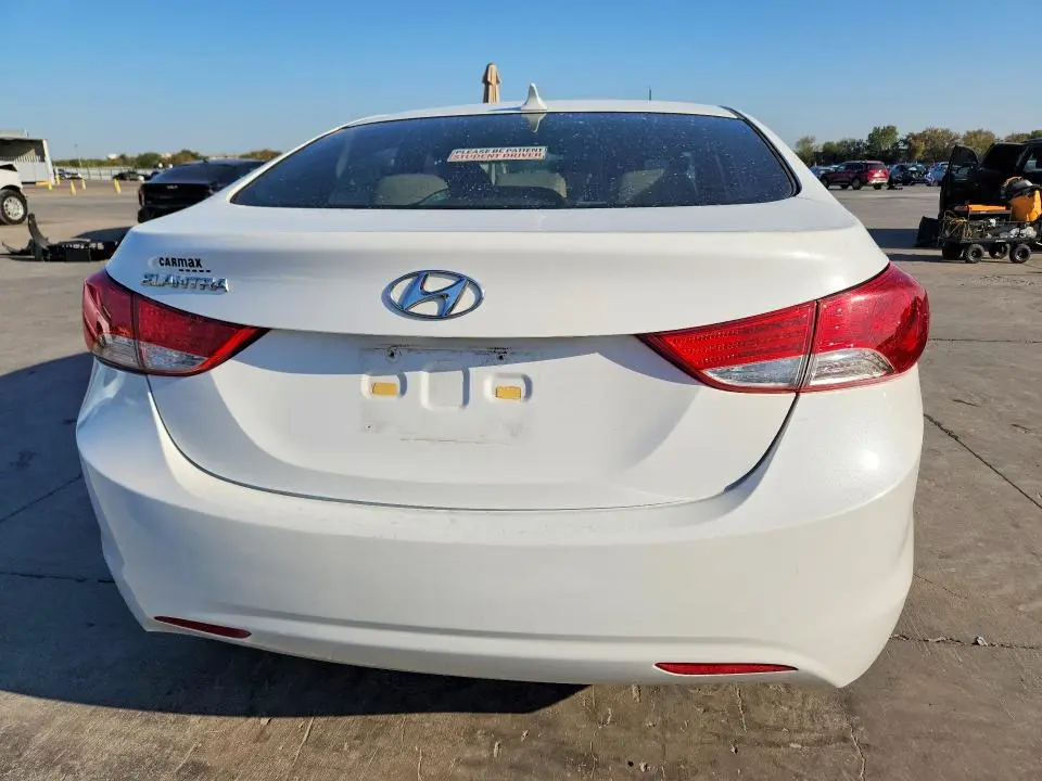 2013 HYUNDAI ELANTRA GLS  