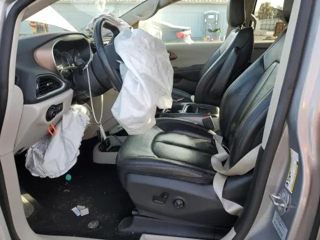 2017 CHRYSLER PACIFICA TOURING L  