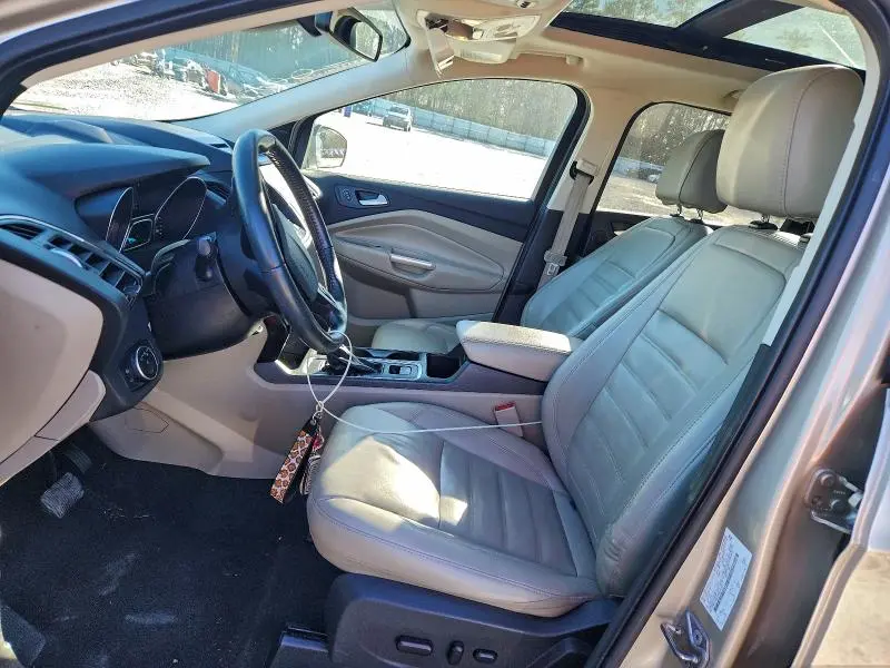 2017 FORD ESCAPE TITANIUM  