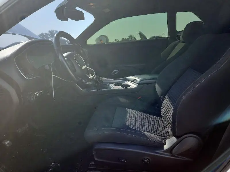 2021 DODGE CHALLENGER SXT  