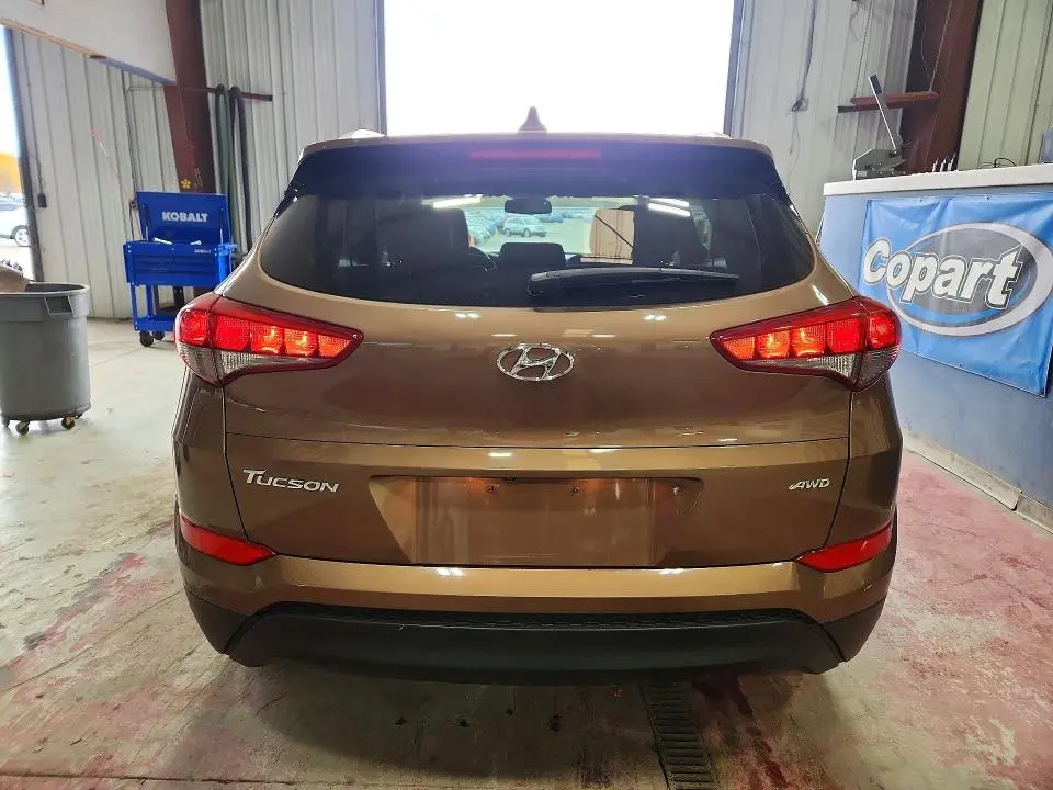 2017 HYUNDAI TUCSON SE PLUS  