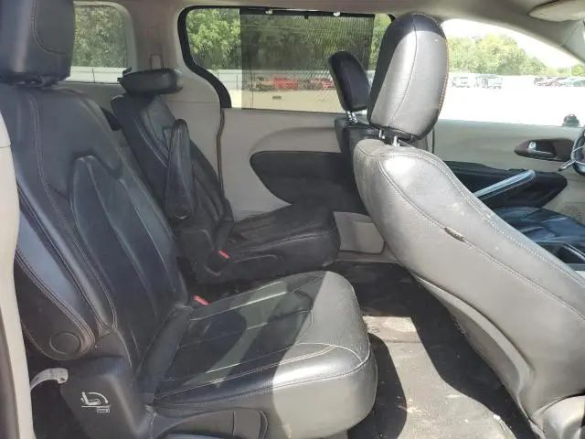 2017 CHRYSLER PACIFICA TOURING L  