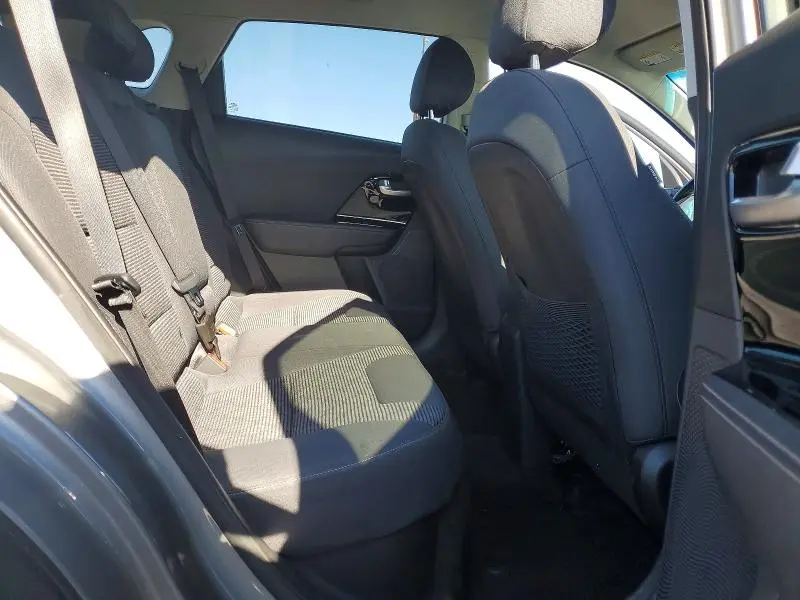 2022 KIA NIRO LXS  