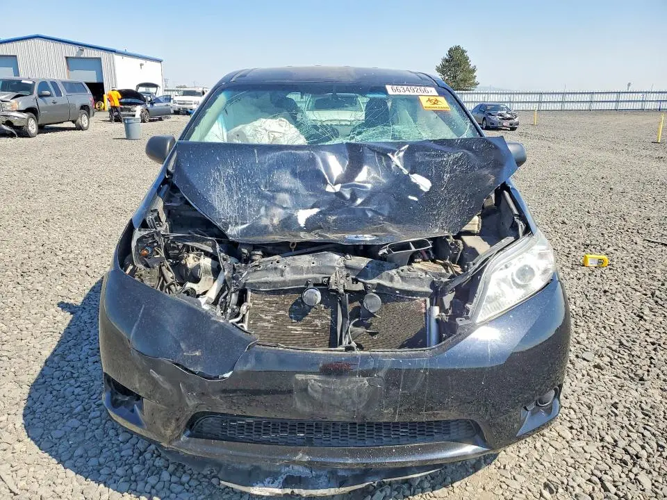 2017 TOYOTA SIENNA L 7-PASSENGER  