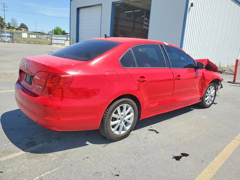 2012 VOLKSWAGEN JETTA SE  
