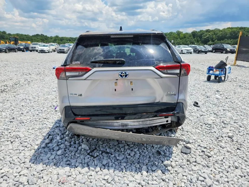 2020 TOYOTA RAV4 XSE  