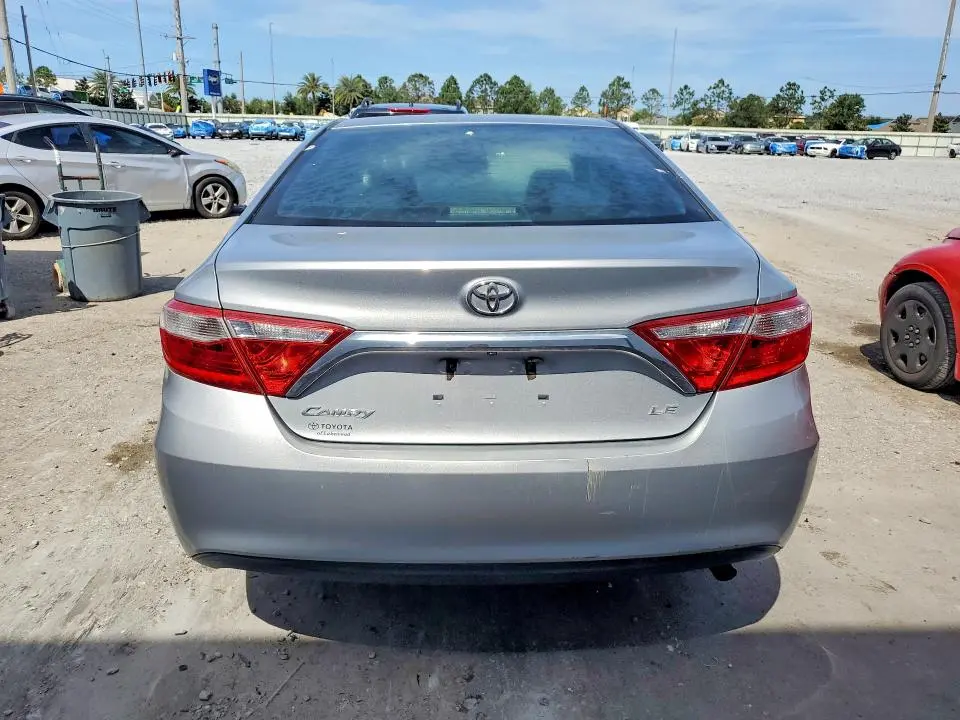 2015 TOYOTA CAMRY LE  