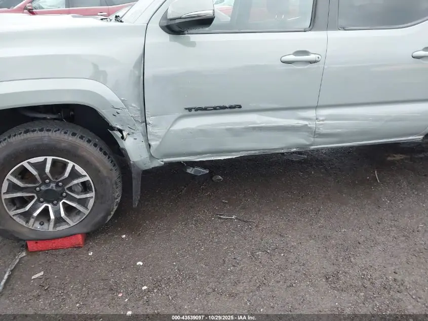 2022 TOYOTA TACOMA TRD SPORT