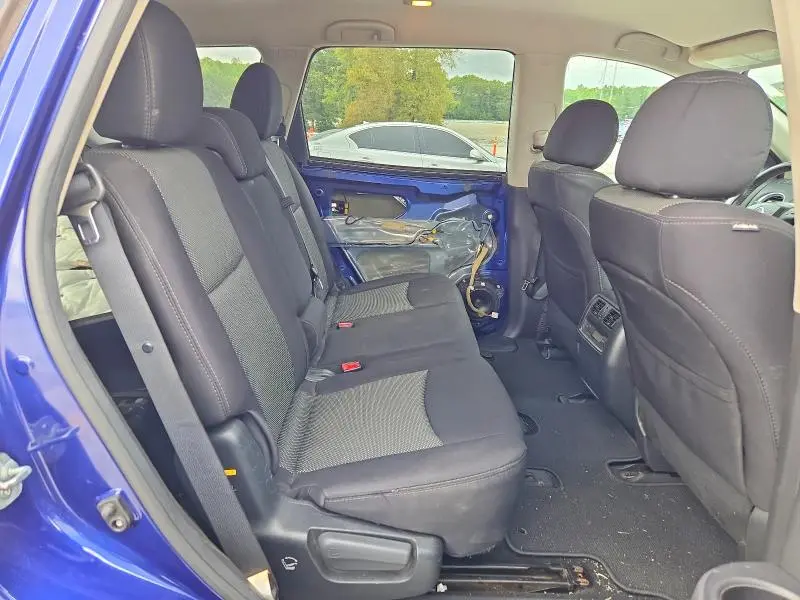 2017 NISSAN PATHFINDER SV  