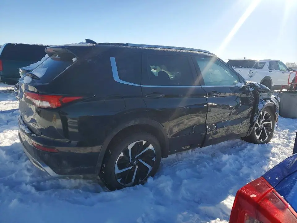 2023 MITSUBISHI OUTLANDER SE  