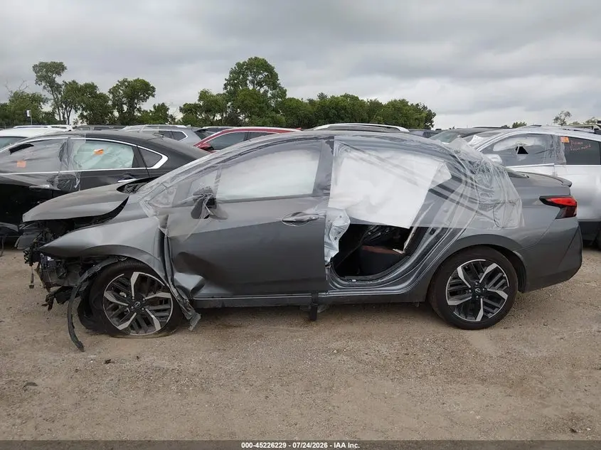 2025 NISSAN VERSA 1.6 SR