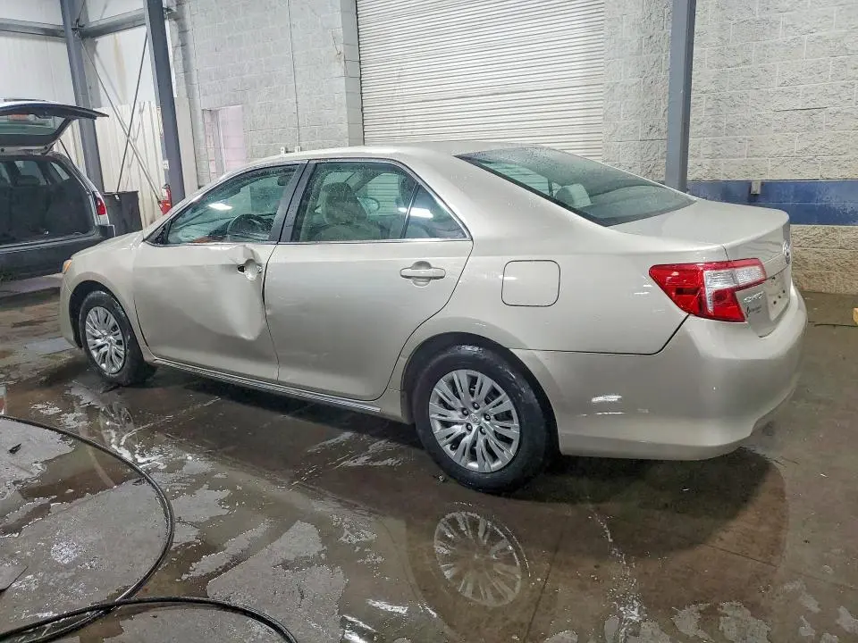 2014 TOYOTA CAMRY LE  