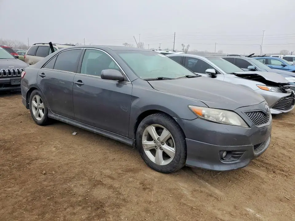 2010 TOYOTA CAMRY SE  