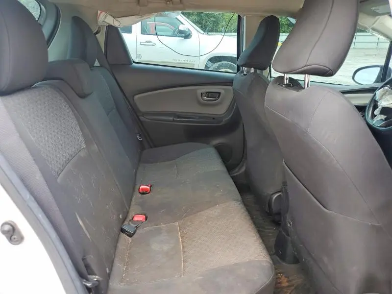 2016 TOYOTA YARIS 5-DOOR LE  